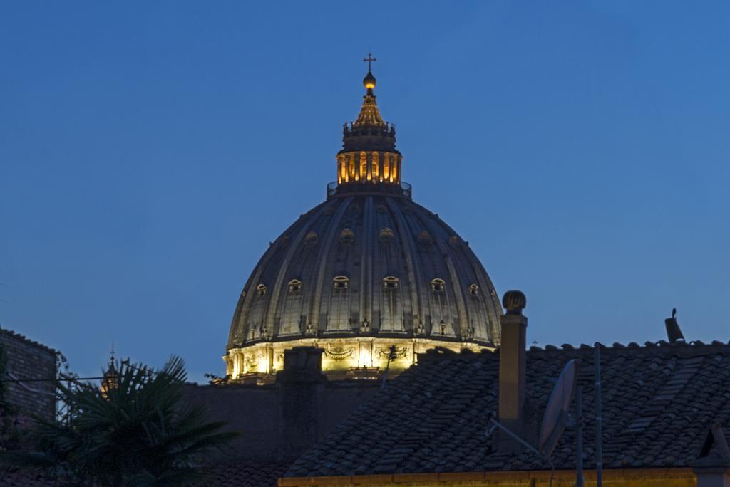 La Porta Rossa Di Borgo - Vatican Luxury Suite روما المظهر الخارجي الصورة