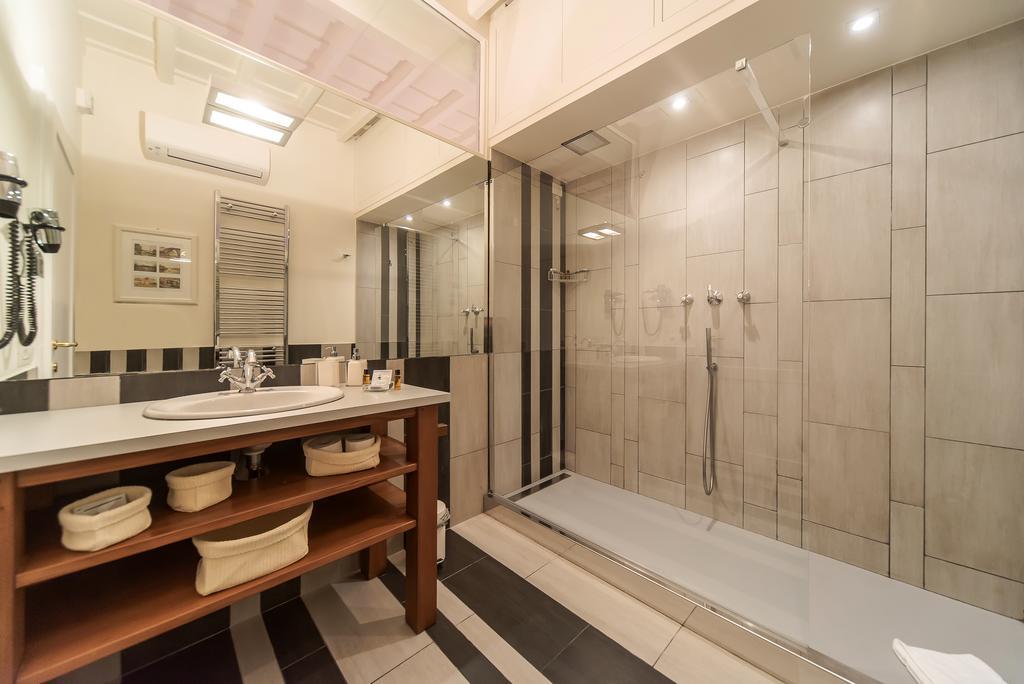 La Porta Rossa Di Borgo - Vatican Luxury Suite روما المظهر الخارجي الصورة